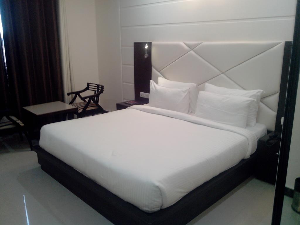 Hotel Crimson Palace Agra (Uttar Pradesh) Quarto foto