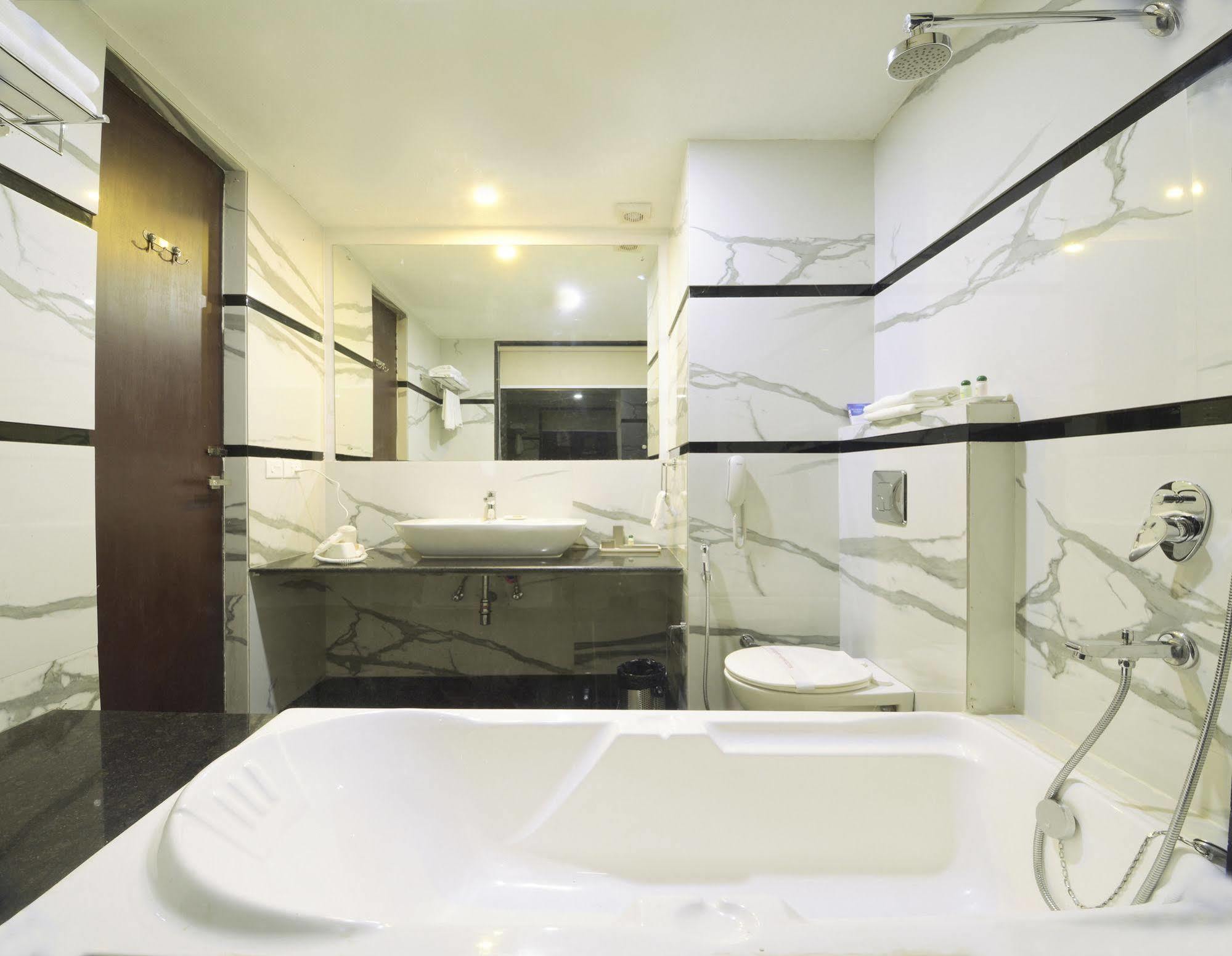 Hotel Crimson Palace Agra (Uttar Pradesh) Exterior foto