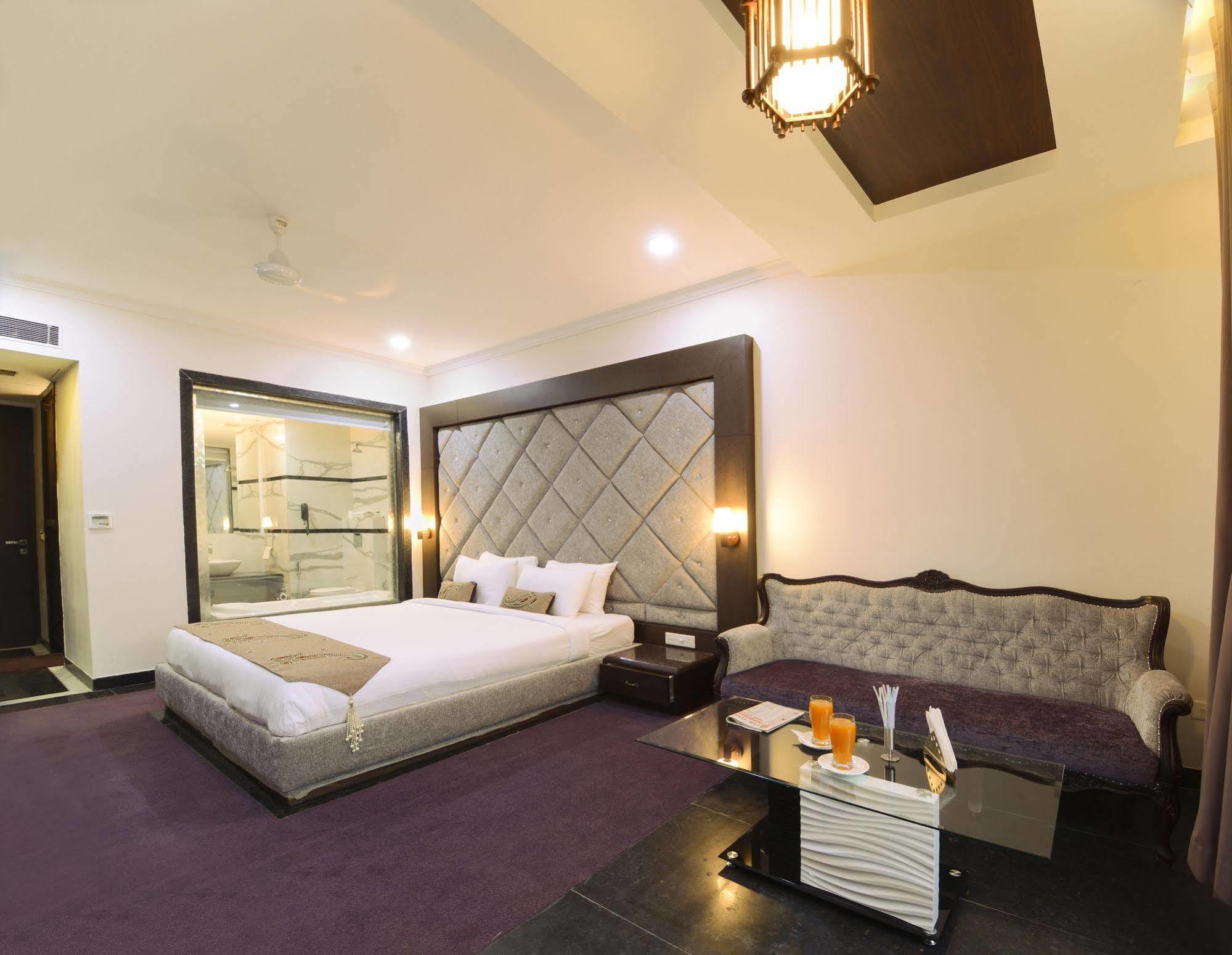 Hotel Crimson Palace Agra (Uttar Pradesh) Exterior foto